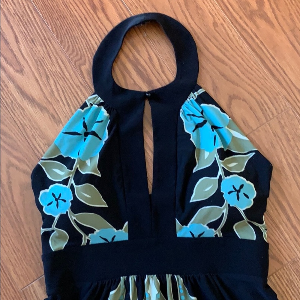 Halter top - Picture 2 of 3